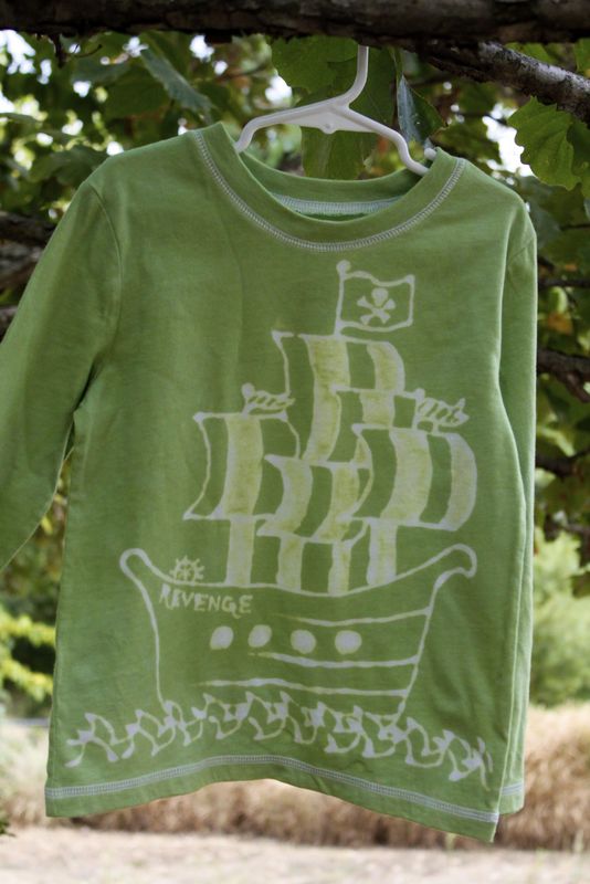 Pirate ship Revenge tshirt - product image  