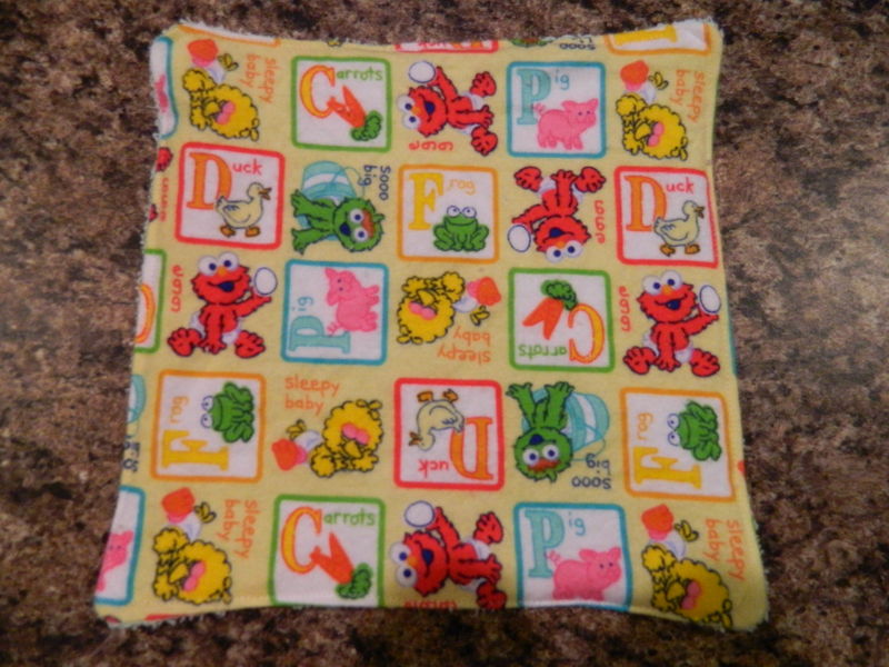 Elmo and Sesame Street Wash Cloth Set - product image  