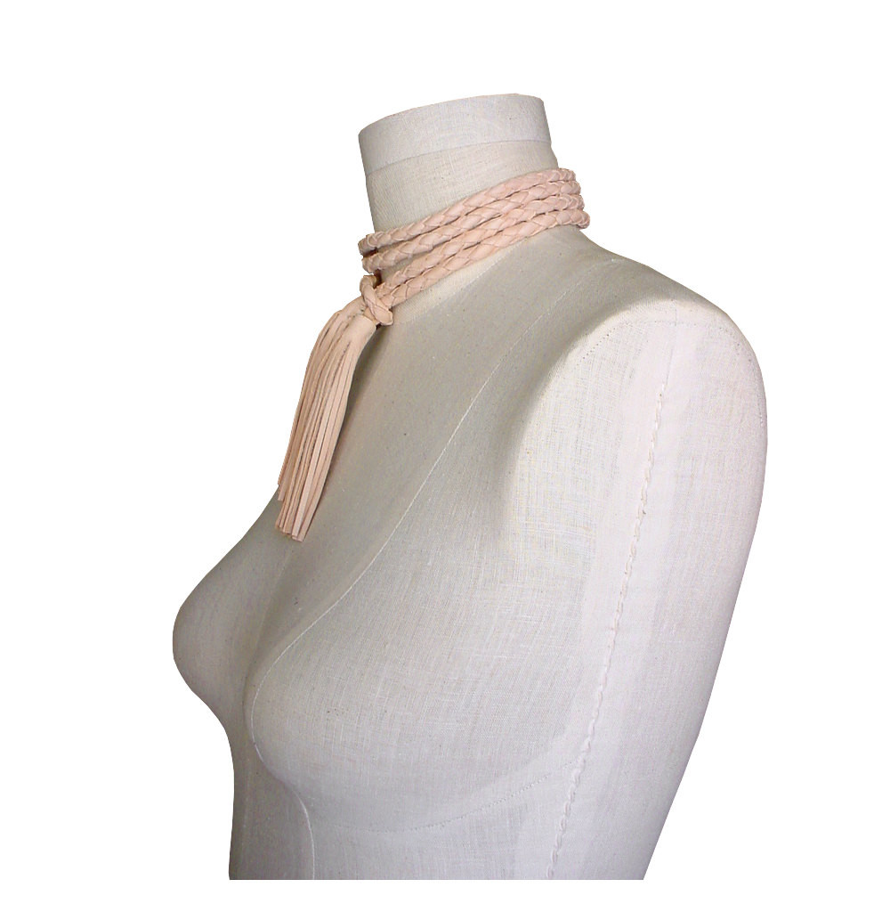 Braided rope tassel necklace, nude Mano Bello