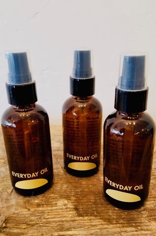 Everyday,Oil,natural unisex skincare, essential oil, coconut oil, jojoba oil, castor oil, argan oil, palo santo oil, geranium oil, clary sage oil, lavender oil, wild harvested, healing oil, naturally scented oil, uplifting, healing, everyday oil