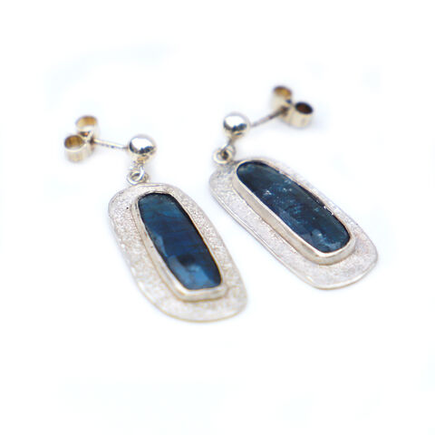 Long,textured,earrings,blue,by,Sarah,Blake,Sarah Blake, oblong silver earrings with sapphires, boho chic, organic jewellery