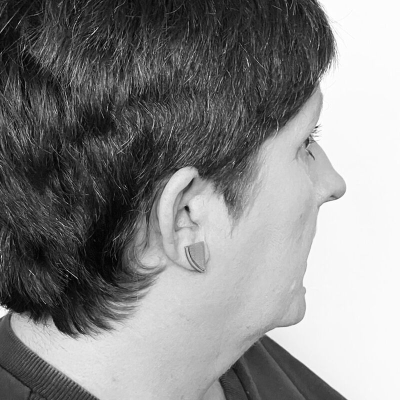 Crown of Top Hat ear studs silver by tJL - product images  of 