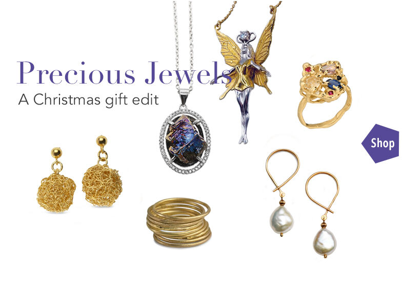 A Sparkling Twist on Christmas Traditions