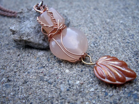 Pink,Quartz,Heart,with,Bronze,Leaf,Jewelry,Necklace,Wire_Wrapped,bronze,heart,quartz,pink,cube,square,wire_wrapped,pendant,leaf,leaves,autumn,copper,Michigans_Trolls,quartz_bead,copper_wire,bronze_toned_chain,lobster_clasp,glass_bead