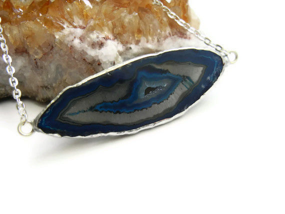 Horizontal Blue and White Agate Slab Necklace - product image  