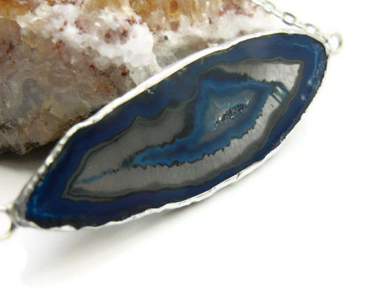 Horizontal Blue and White Agate Slab Necklace - product image  