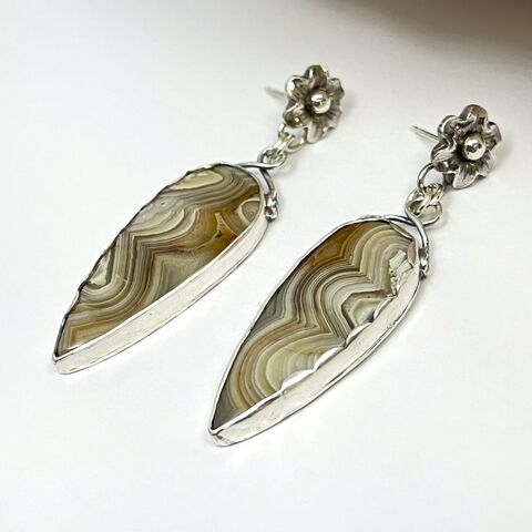 Crazy,Lace,Agate,Earrings,with,Solid,Sterling,Silver,Flower,Stud,Posts,silversmith earrings, artisan handcrafted, floral art jewelry, crazy lace agate earrings, earth toned earrings, Cream and caramel earrings, 
