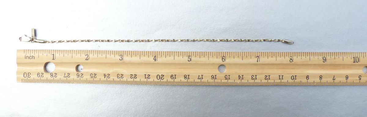 Twisted 2mm Chain Link Bracelet 8.25” Long Length Gold Tone Fancy Costume Jewelry Wrist Stackable Classiq China Brand Villa Collezione Villacollezione - product images  of 