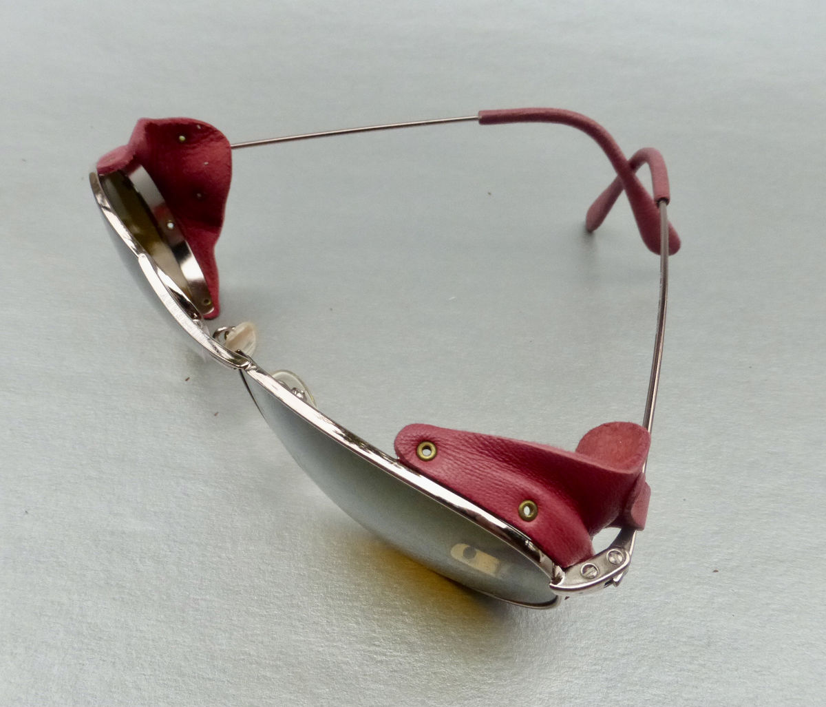 Burberry Pink Leather Aviator Sunglasses Sun / Wind / Side Shield Brown Lens SAFILO Shades Rose Gold Tone Metal Skull Temples Spatula Tips Rim Glasses Eyewear Windguard Winged Eyeglasses Frame Eyewear Italian Designer Punk Steampunk Sporty Villa Collezion - product images  of 