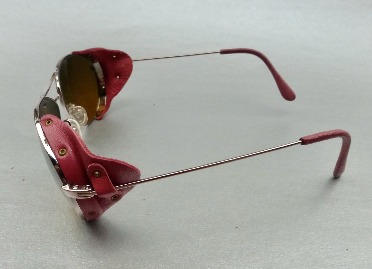 Burberry Pink Leather Aviator Sunglasses Sun / Wind / Side Shield Brown Lens SAFILO Shades Rose Gold Tone Metal Skull Temples Spatula Tips Rim Glasses Eyewear Windguard Winged Eyeglasses Frame Eyewear Italian Designer Punk Steampunk Sporty Villa Collezion - product images  of 