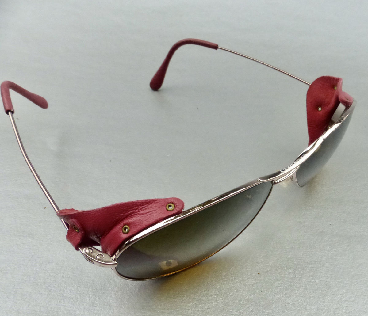 Burberry Pink Leather Aviator Sunglasses Sun / Wind / Side Shield Brown Lens SAFILO Shades Rose Gold Tone Metal Skull Temples Spatula Tips Rim Glasses Eyewear Windguard Winged Eyeglasses Frame Eyewear Italian Designer Punk Steampunk Sporty Villa Collezion - product images  of 