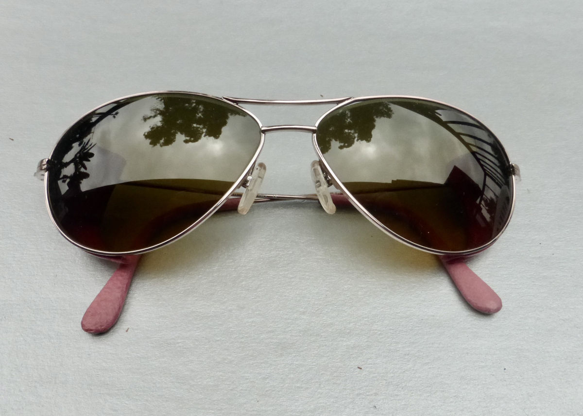 Burberry Pink Leather Aviator Sunglasses Sun / Wind / Side Shield Brown Lens SAFILO Shades Rose Gold Tone Metal Skull Temples Spatula Tips Rim Glasses Eyewear Windguard Winged Eyeglasses Frame Eyewear Italian Designer Punk Steampunk Sporty Villa Collezion - product images  of 