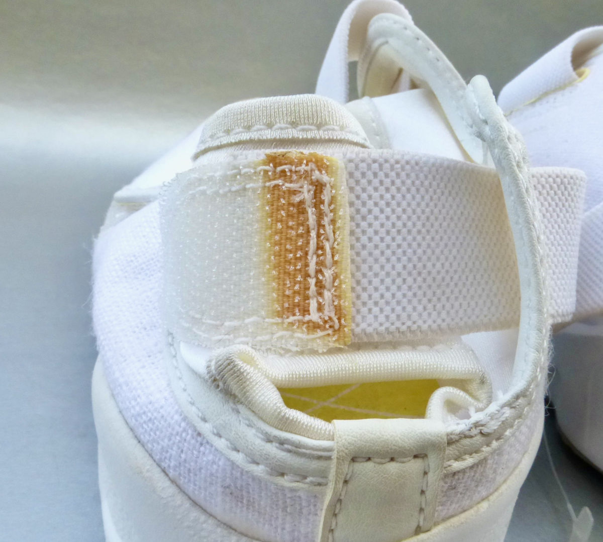 Brand New Nike Air Rift BR Split Toe Women’s Shoes White Sneakers Ladies Size 8 Running Shoes Ankle Socks Swoosh Hemp Adjustable 050406 Trainers Sliders Loop Hook Villa Collezione Villacollezione  - product images  of 