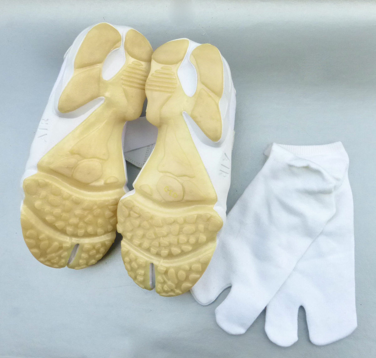 Brand New Nike Air Rift BR Split Toe Women’s Shoes White Sneakers Ladies Size 8 Running Shoes Ankle Socks Swoosh Hemp Adjustable 050406 Trainers Sliders Loop Hook Villa Collezione Villacollezione  - product images  of 
