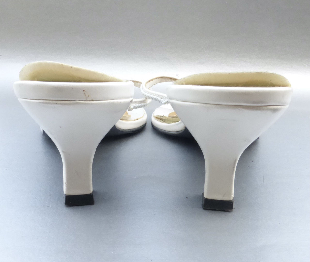 Mossimo White Faux Leather Rhinestone Kitten Heels Sandals Thongs Slip On Mules Slippers Slides Size US 7.5 Flip Flops Thin Straps Target Brand Villa Collezione Villacollezione  - product images  of 