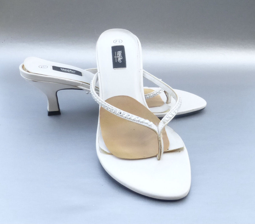 Mossimo White Faux Leather Rhinestone Kitten Heels Sandals Thongs Slip On Mules Slippers Slides Size US 7.5 Flip Flops Thin Straps Target Brand Villa Collezione Villacollezione  - product images  of 