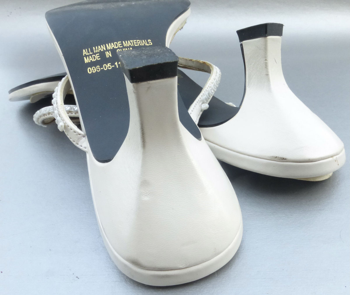Mossimo White Faux Leather Rhinestone Kitten Heels Sandals Thongs Slip On Mules Slippers Slides Size US 7.5 Flip Flops Thin Straps Target Brand Villa Collezione Villacollezione  - product images  of 