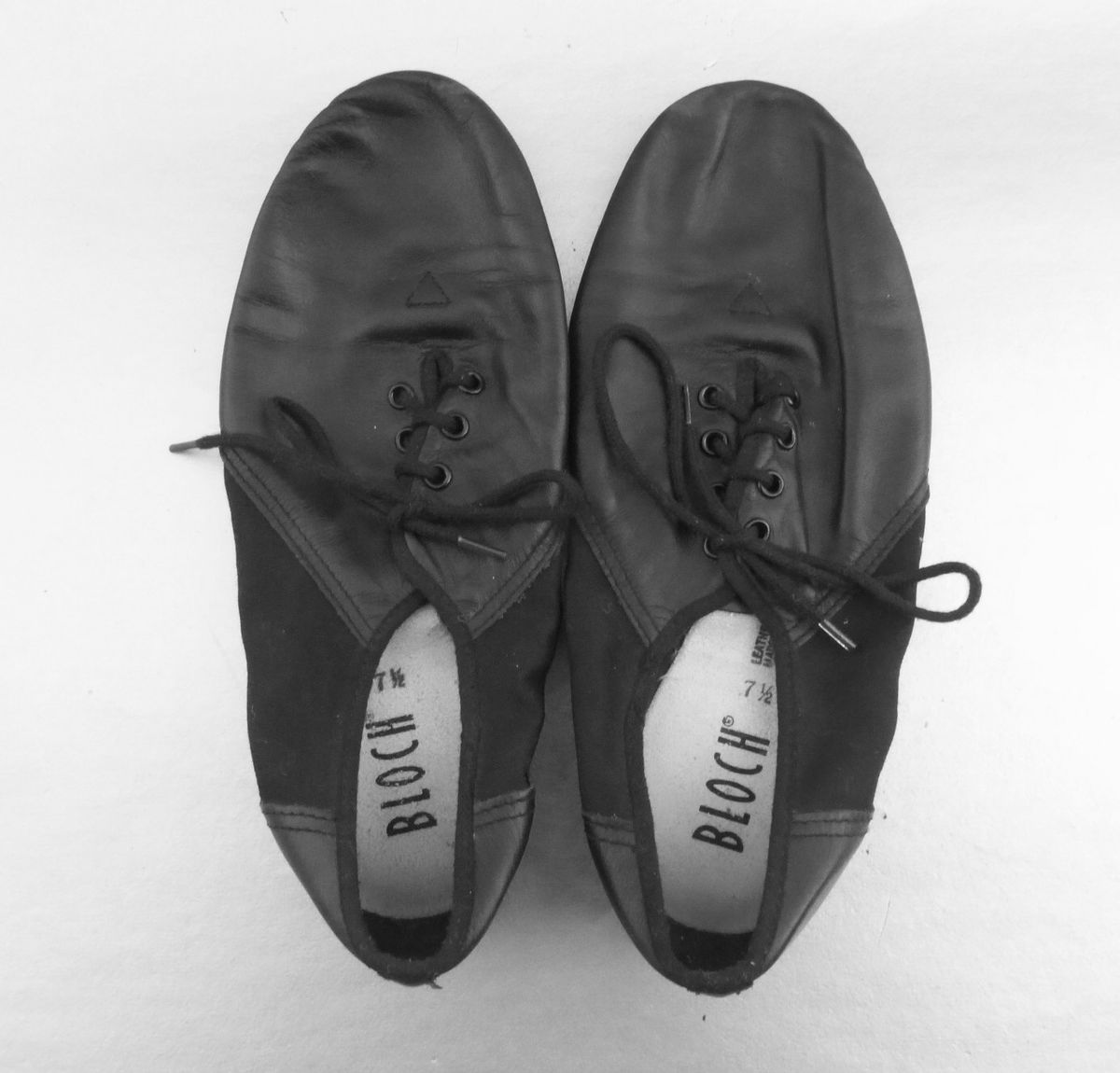 Adult BLOCH Dance Jazz Soft Shoes Black Leather Ladies Lace Up Flexible Split Sole Womens Size 7.5 S0405L Preowned Genuine JazzSoft Villacollezione Villa Collezione - product images  of 