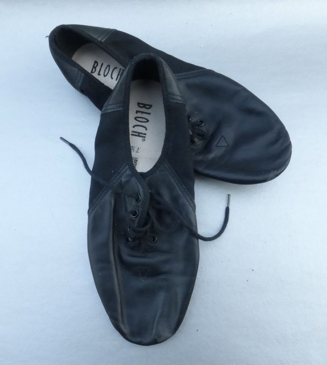 Adult BLOCH Dance Jazz Soft Shoes Black Leather Ladies Lace Up Flexible Split Sole Womens Size 7.5 S0405L Preowned Genuine JazzSoft Villacollezione Villa Collezione - product images  of 