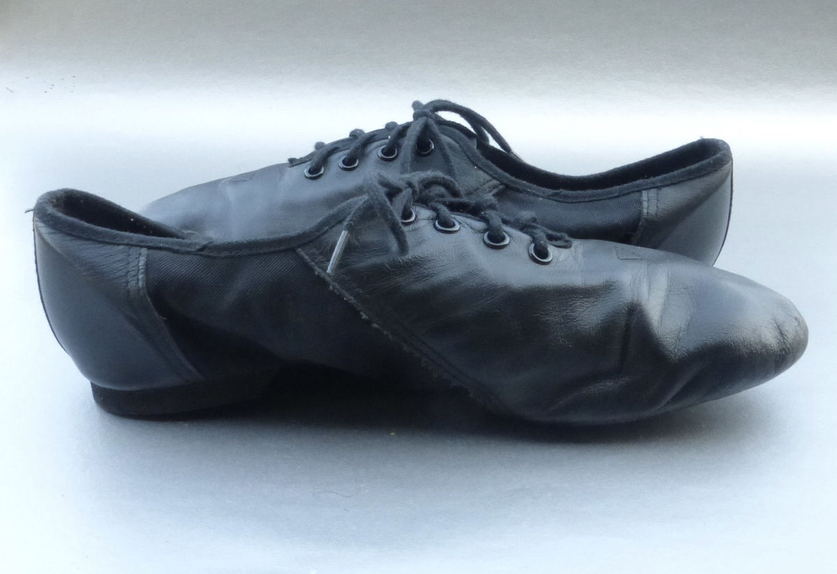 Adult BLOCH Dance Jazz Soft Shoes Black Leather Ladies Lace Up Flexible Split Sole Womens Size 7.5 S0405L Preowned Genuine JazzSoft Villacollezione Villa Collezione - product images  of 