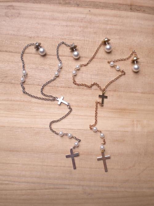 CROSS AND PEARL COLLAR TIP NECKLACE - product image  
