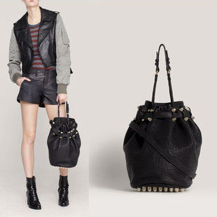 BOTTOM STUDDED BAG - product image  