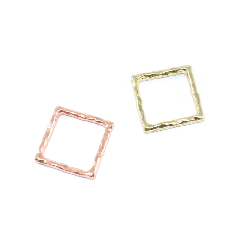IRREGULAR EDGE SQUARE RING - product image  