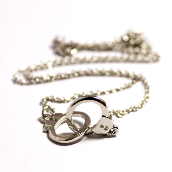 HAND CUFF NECKLACE - product image  