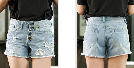 FRAYED PATCH DENIM SHORTS - product image  