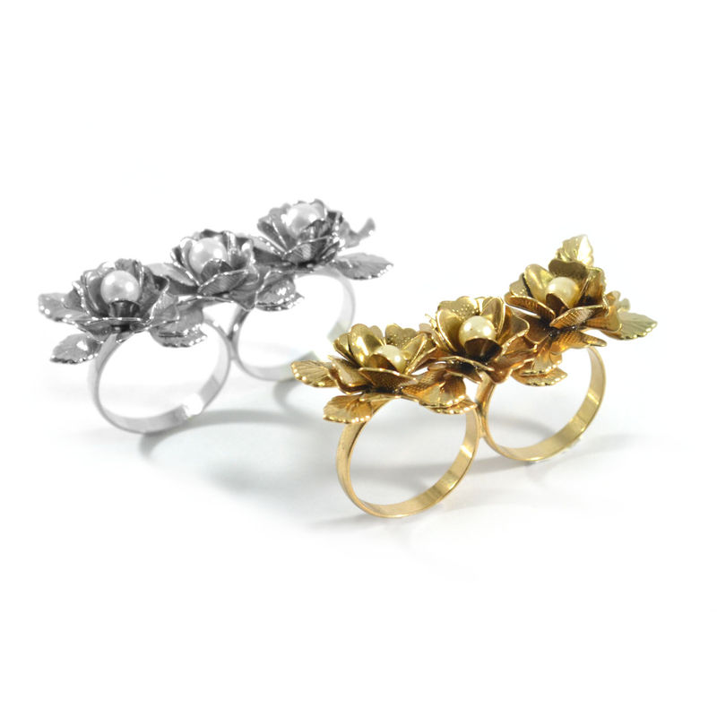 FLOWER WITH PEARL DOUBLE FINGER RING - product image  