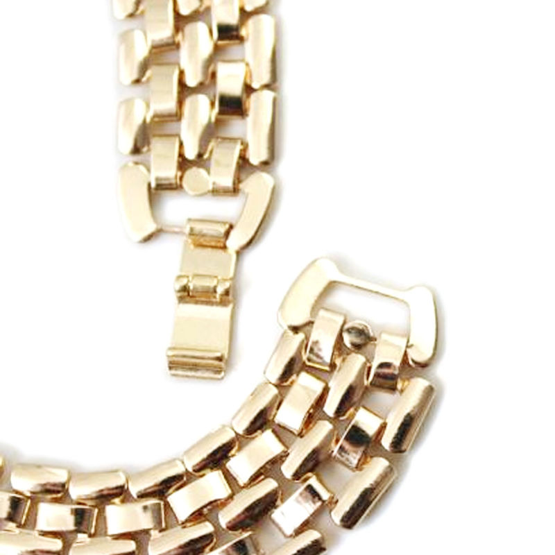 EXAGGERATED TRIANGLE PYRAMID CHAIN PENDANT NECKLACE - product image  