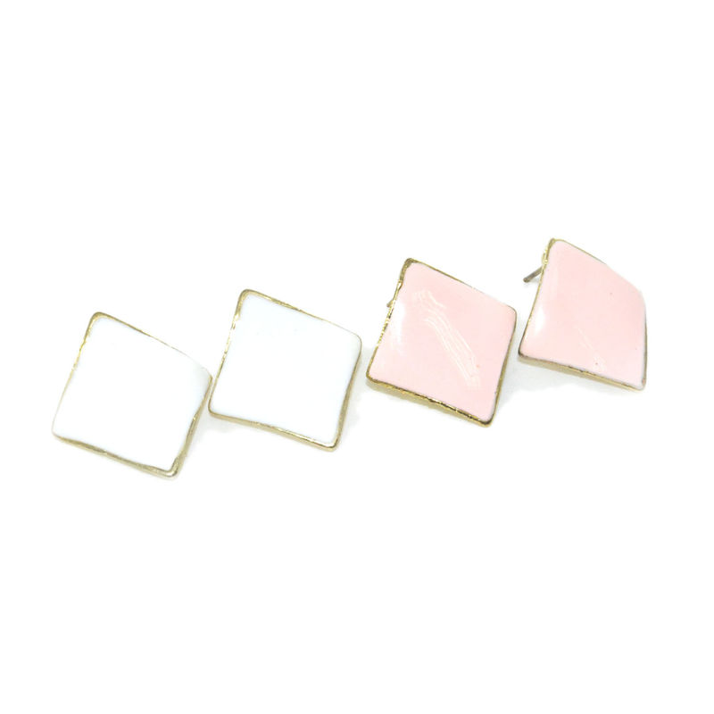 CURVE SQUARE EARRINGS - product image  