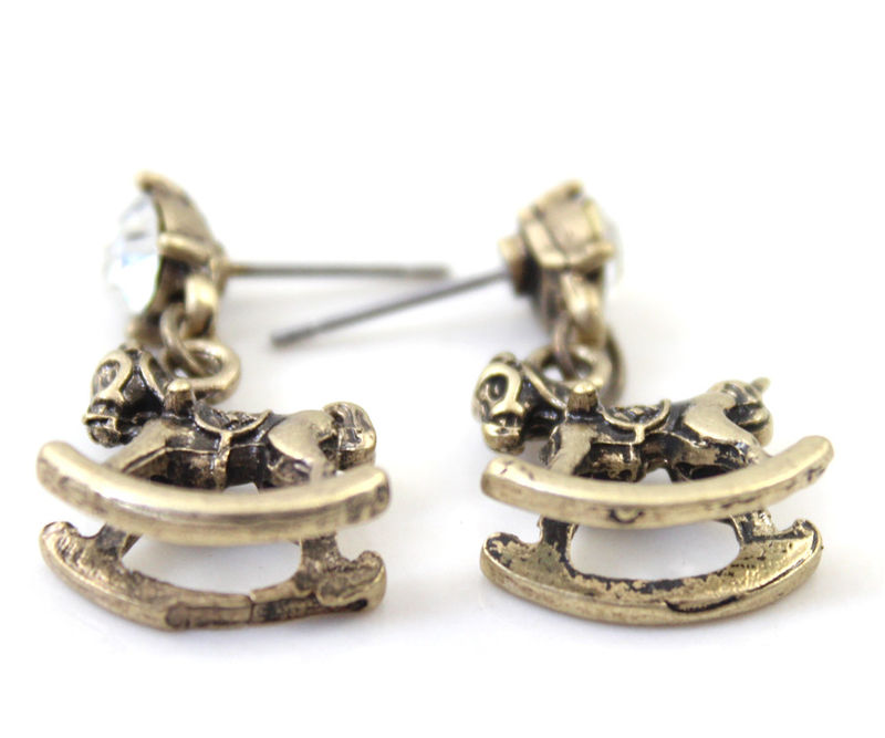 CRYSTAL WITH TROJAN EARRING - product image  