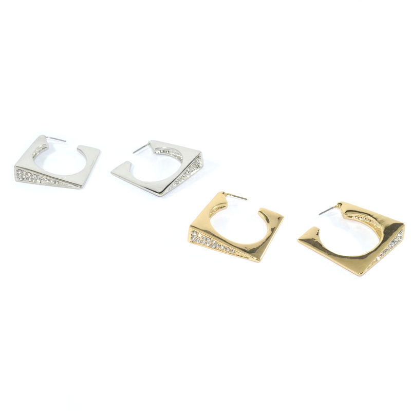 CRYSTAL METALLIC SQUARE EARRINGS - product image  