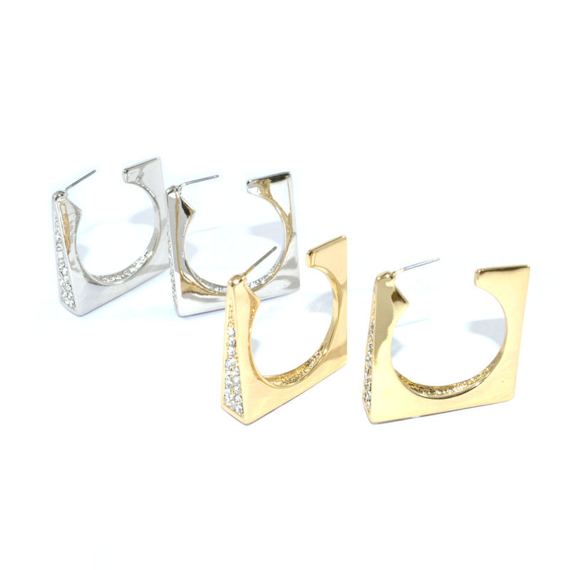 CRYSTAL METALLIC SQUARE EARRINGS - product image  