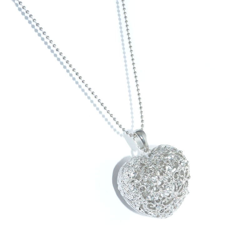 CRYSTAL HOLLOW FLOWER PATTERN HEART PENDANT NECKLACE - product image  