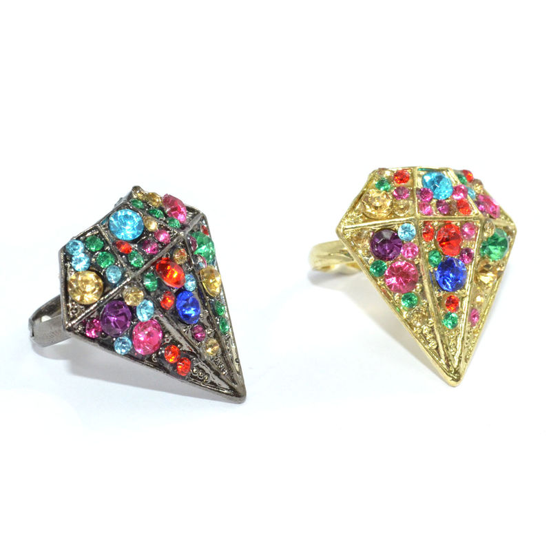 CRYSTAL DIAMOND SHAPE RING - product image  