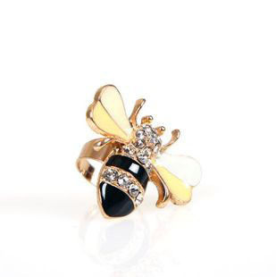 CRYSTAL BEE RING - product image  
