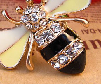 CRYSTAL BEE RING - product image  