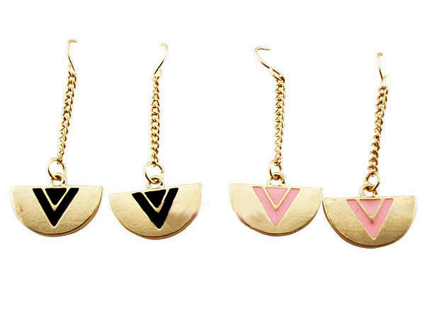 ROUND WITH TRIANGLE EARRING - product images