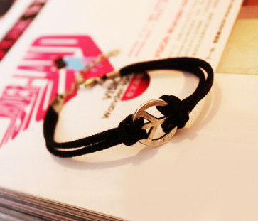 PEACE SIGN BRACELET - product image  