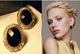 OVAL SHAPED CRYSTAL EARRINGS - product image  