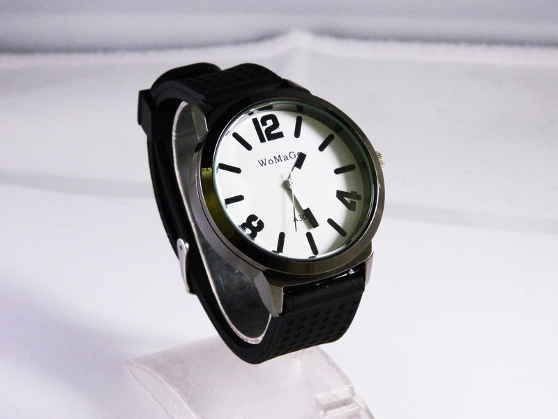 MILITARY SILICON STRAP WATCH - product image  
