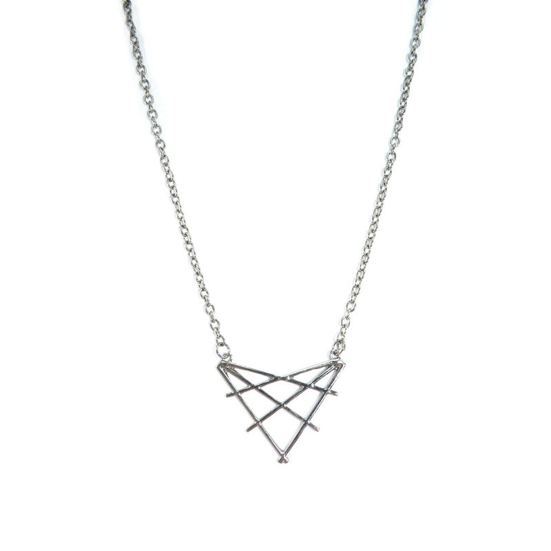 METALLIC WEAVED TRIANGLE NECKLACE - product image  