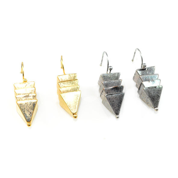 METAL TRIPLE PYRAMID DROP EARRINGS - product image  