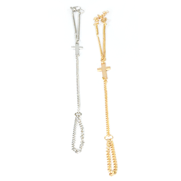 LITTLE CROSS CHARM CHAIN BRACELET - product image  