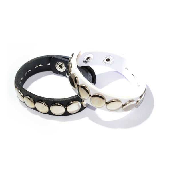 LARGE ROUND STUD BRACELET - product image  