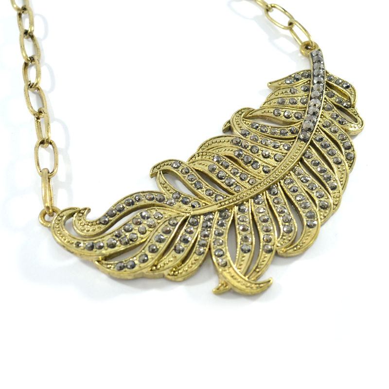 LARGE CRYSTAL DECOR LEAF PENDANT NECKLACE - product image  