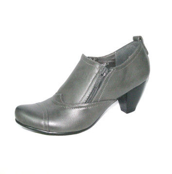 ZIP UP MID HEELED SHOES - product image  