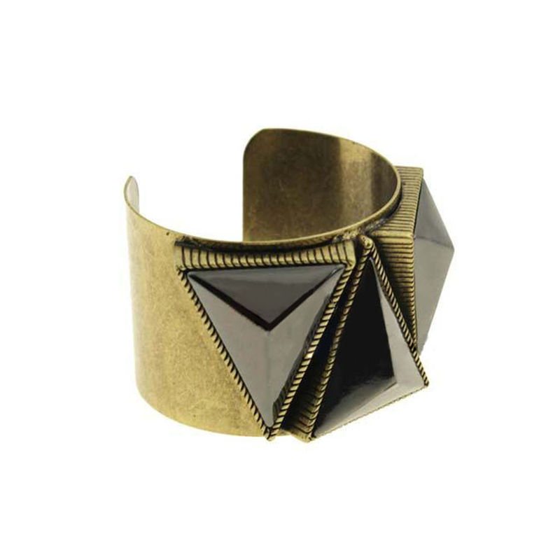 VINTAGE TRIANGLE PYRAMID BANGLE - product image  